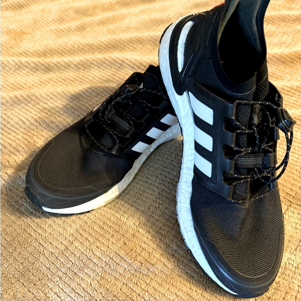 Adidas shoes LIKE NEW